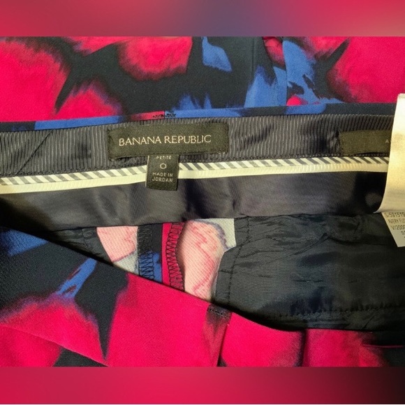 Banana Republic Avery Cropped Leg Floral Print Pants - Picture 8 of 8